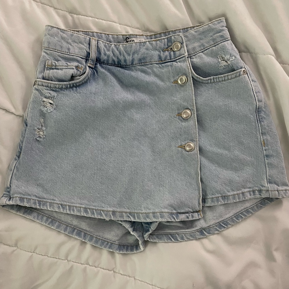 Zara Light Blue Denim Skort with Button Accent